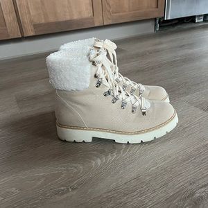 Sherpa boots
